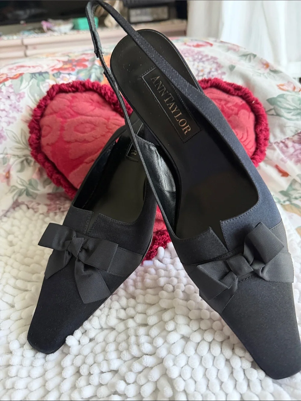Ann Taylor Black Bow Slingback Heels